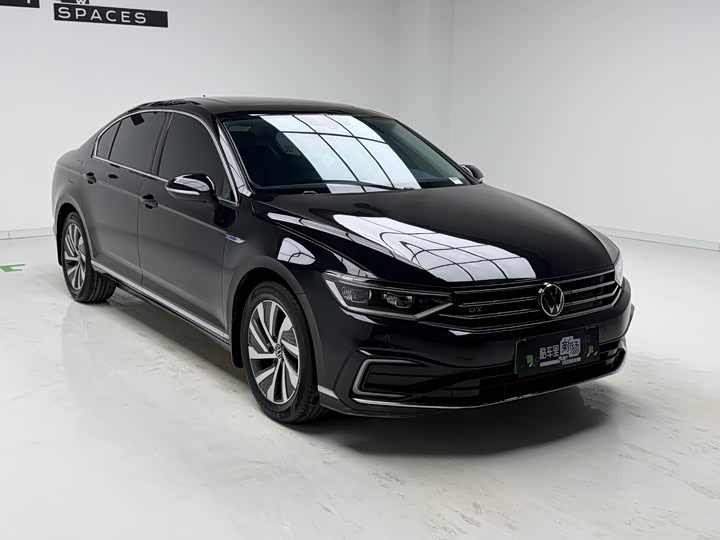 Volkswagen Magotan GTE Hybrid, 2022 — фото 3 из 9