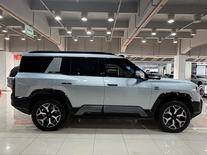 BYD FangChengBao Leopard 8, 2024 — фото 4 из 9
