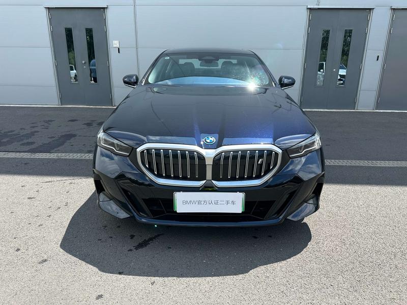 BMW i5, 2025 — фото 2 из 11