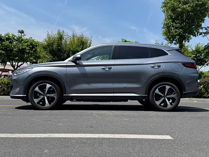 BYD Song Plus Hybrid/EV, 2023 — фото 7 из 9