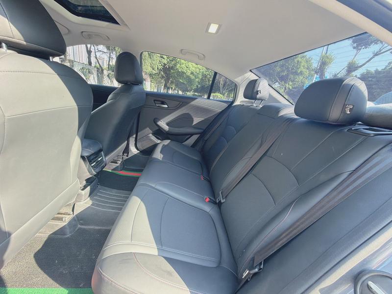 Roewe i5, 2025 — фото 10 из 12