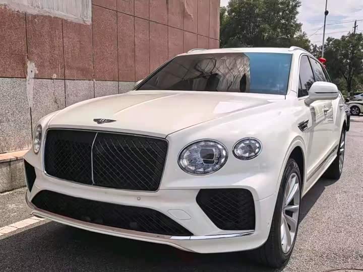 Bentley Bentayga, 2024 — купить в Тамбове под ключ