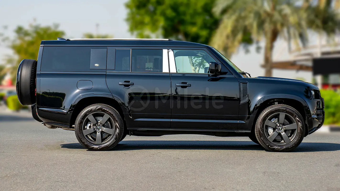 Land Rover Defender, 2023 — фото 4 из 10