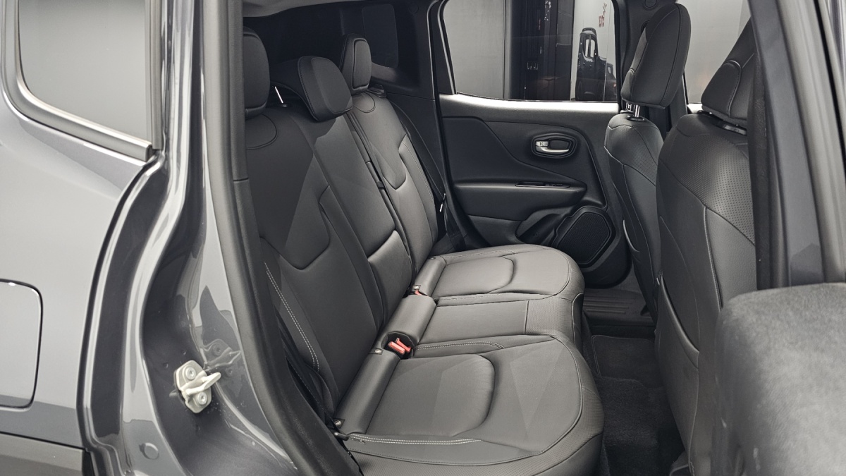 Jeep Renegade, 2023 — фото 11 из 12
