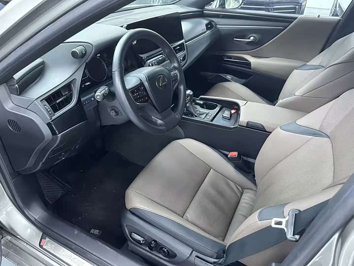 Lexus ES, 2024 — фото 6 из 9