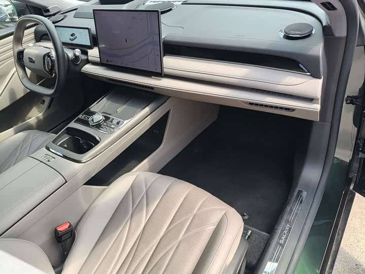 Geely Galaxy Starshine 8 EM-i, 2025 — фото 8 из 9