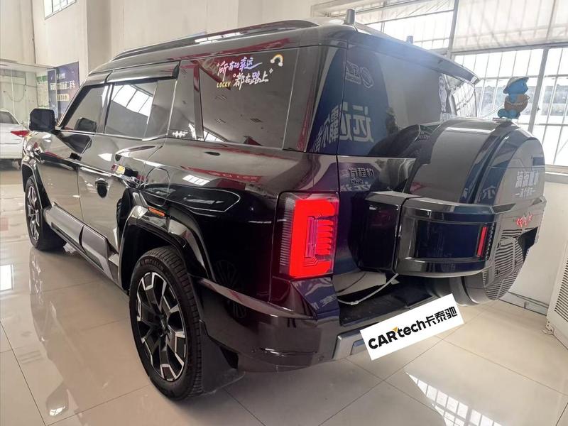 BYD FangChengBao Leopard 8, 2025 — фото 2 из 7