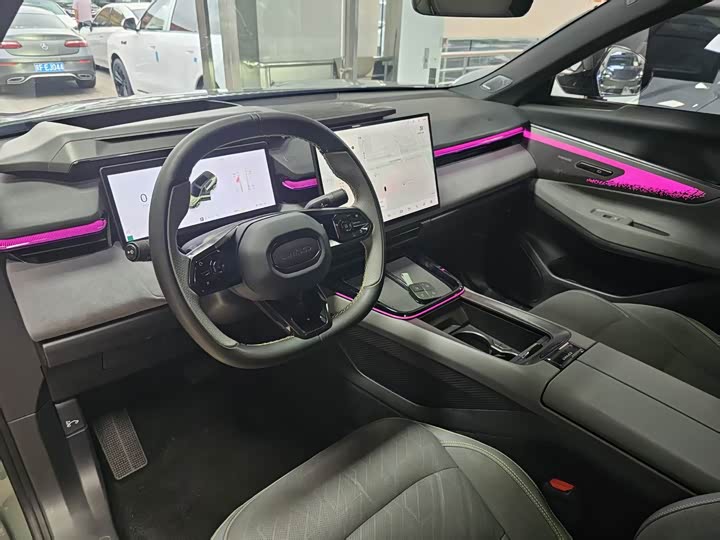Lynk & Co 08 EM-P Hybrid, 2023 — фото 5 из 9