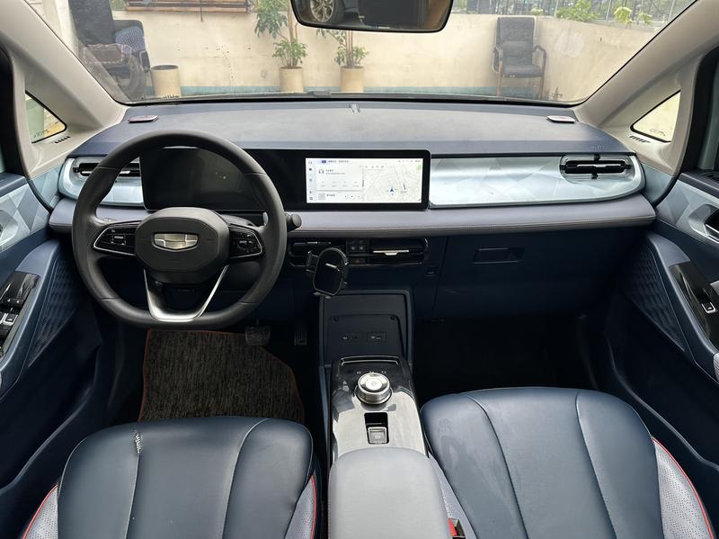 Geely Geometry E Firefly, 2023 — фото 6 из 10