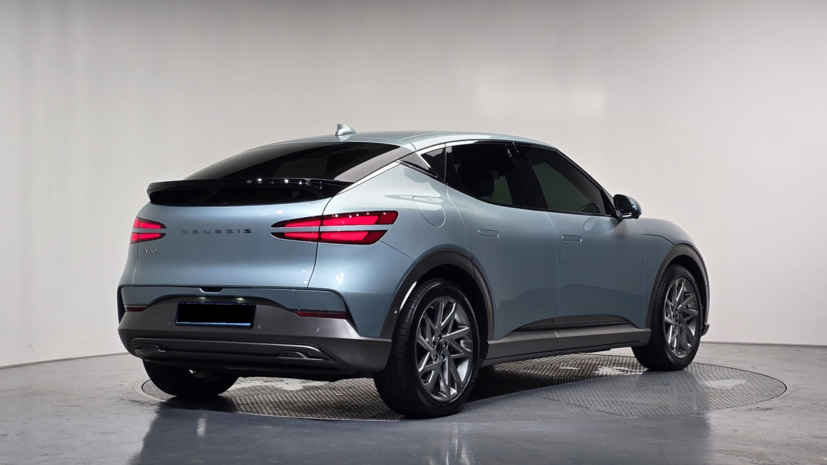 Genesis GV60, 2023 — фото 2 из 12