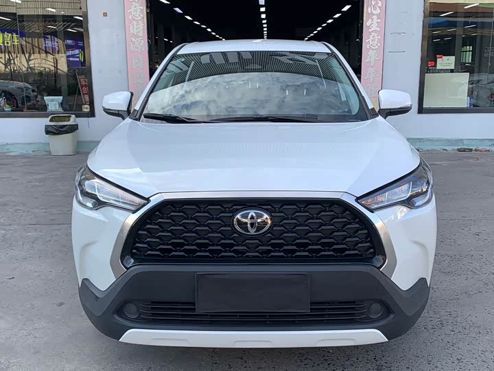 Toyota Corolla Cross, 2024 — фото 2 из 12