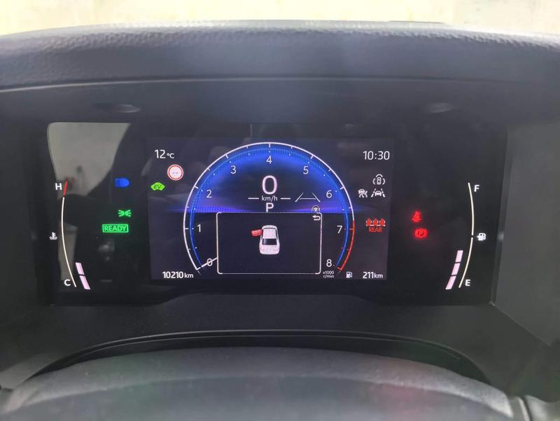 Toyota Camry, 2025 — фото 8 из 11