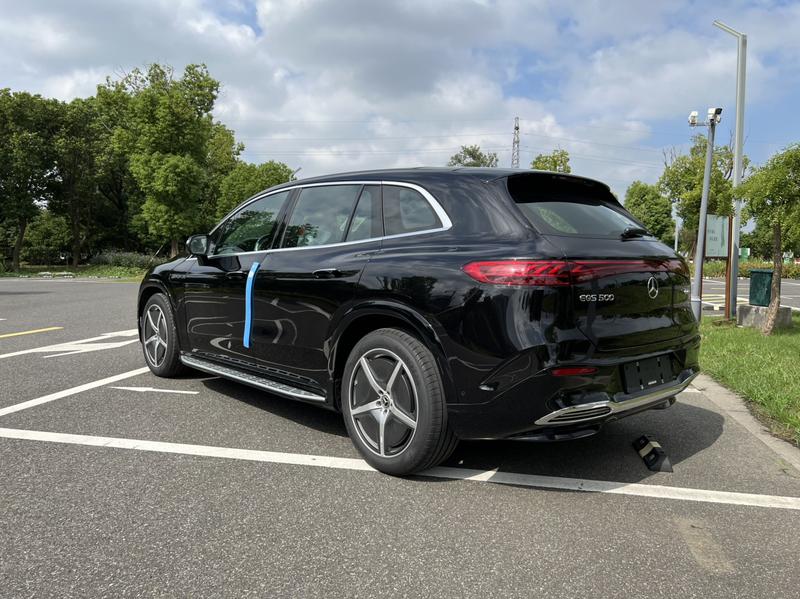 Mercedes-Benz EQS SUV, 2026 — фото 4 из 12