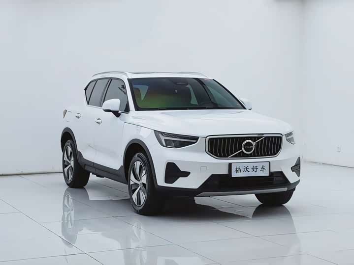 Volvo XC40, 2023 — фото 3 из 9