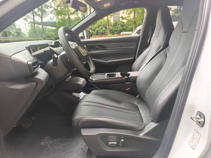 Dongfeng Aeolus L7, 2025 — фото 8 из 9