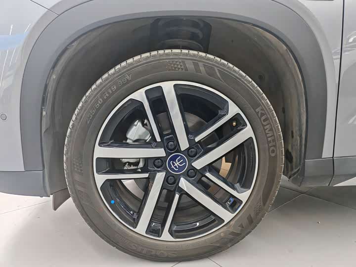 BYD Song L DM-i Hybrid, 2024 — фото 8 из 9