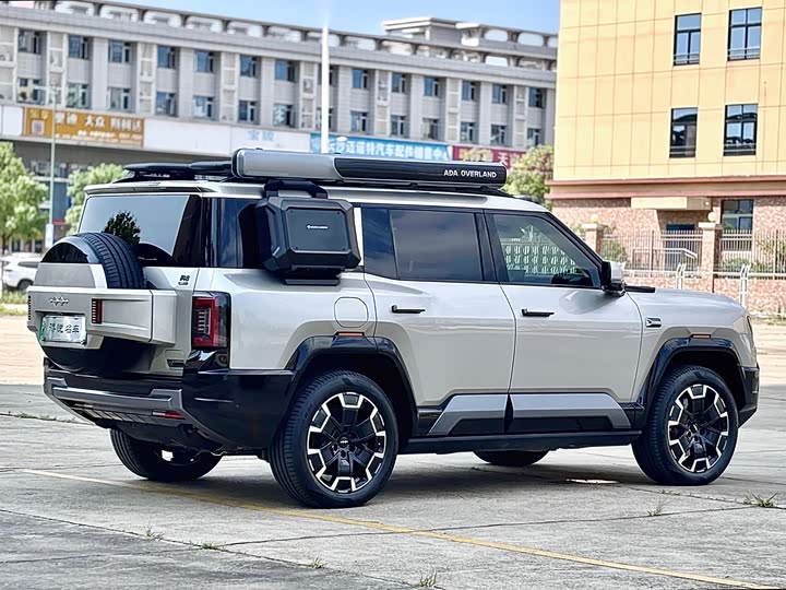 BYD FangChengBao Leopard 8, 2025 — фото 7 из 9