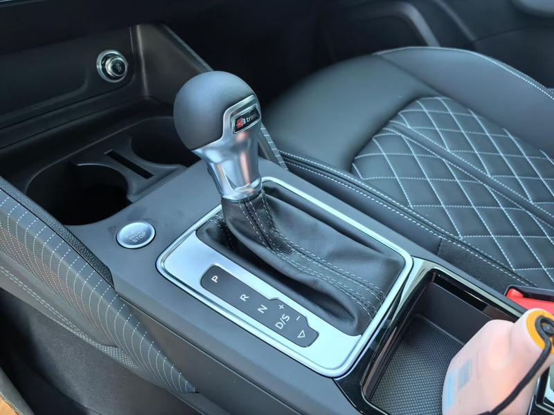 Audi Q2L, 2026 — фото 7 из 9