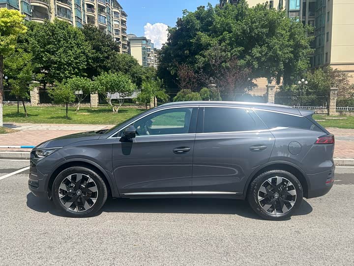 BYD Tang Hybrid/EV, 2024 — фото 4 из 9