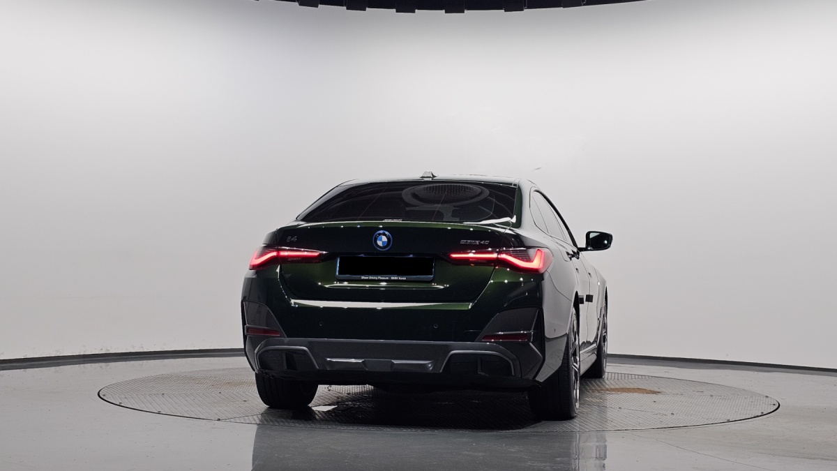 BMW i4, 2022 — фото 4 из 12
