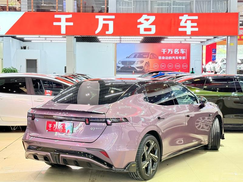 Lynk & Co 07 EM-P Hybrid, 2025 — фото 5 из 12