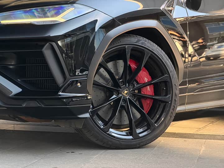 Lamborghini Urus, 2023 — фото 4 из 12