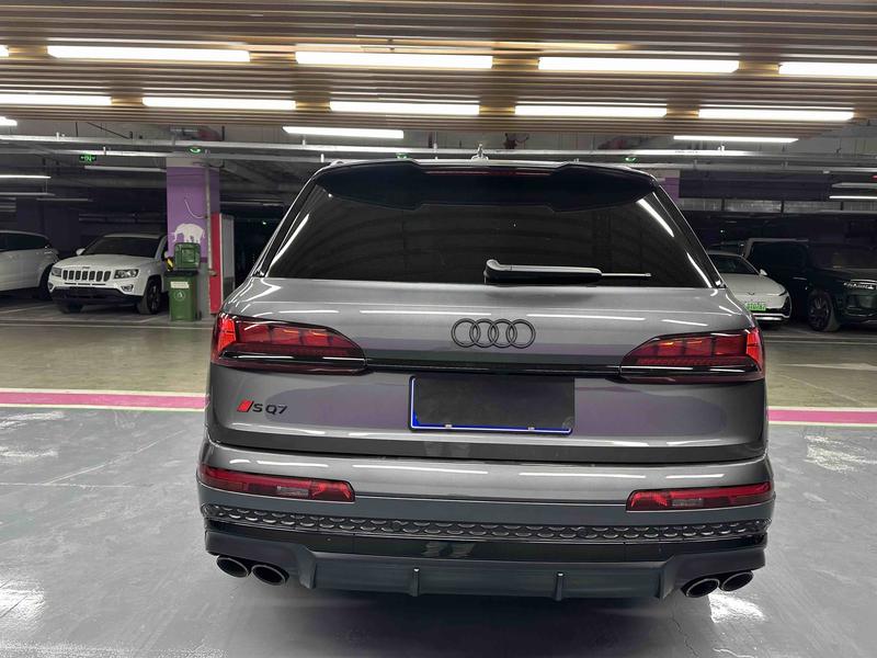 Audi SQ7, 2024 — фото 5 из 10