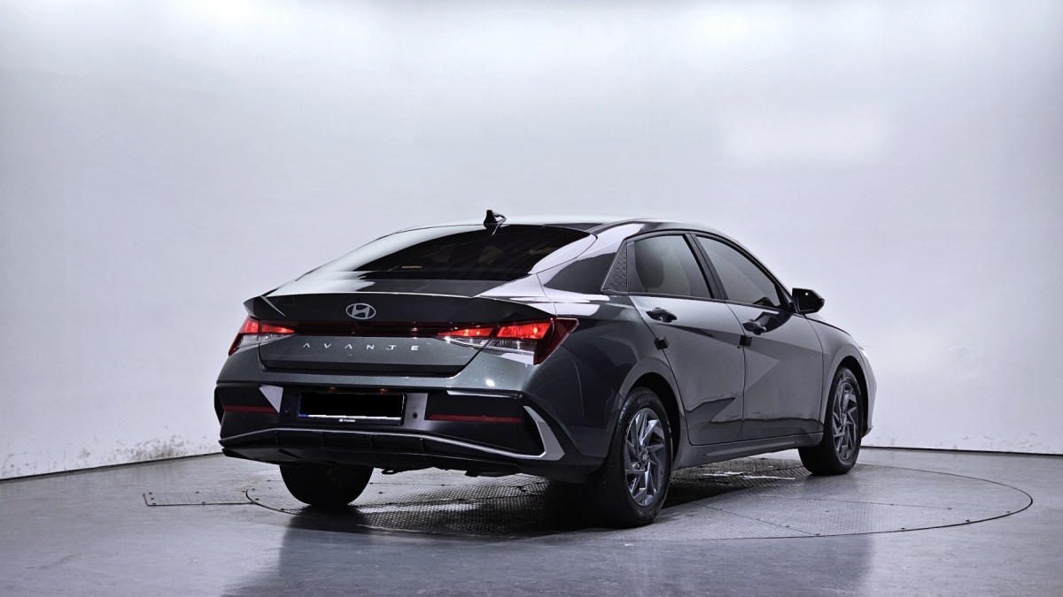 Hyundai Avante, 2023 — фото 2 из 12