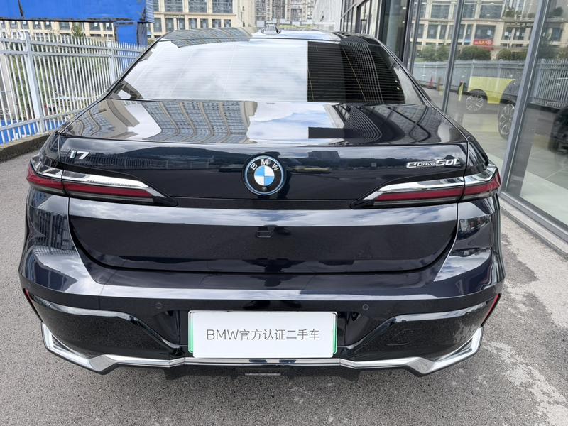 BMW i7, 2023 — фото 4 из 12