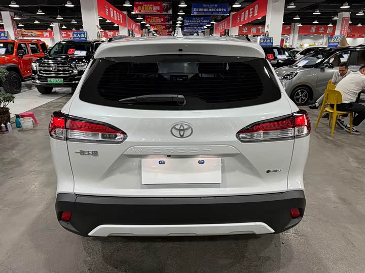 Toyota Corolla Cross, 2026 — фото 4 из 9