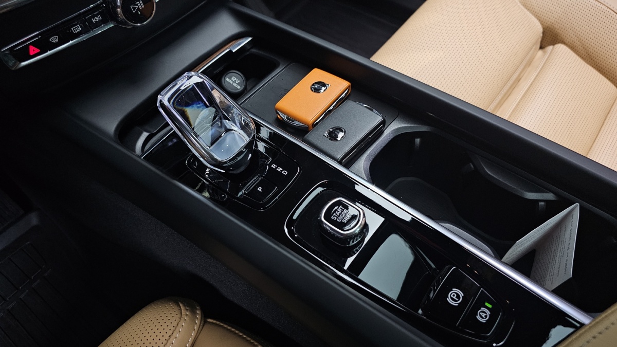 Volvo XC60, 2024 — фото 9 из 12
