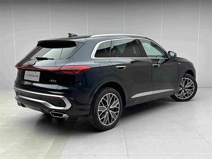 Audi Q5L, 2025 — фото 4 из 9