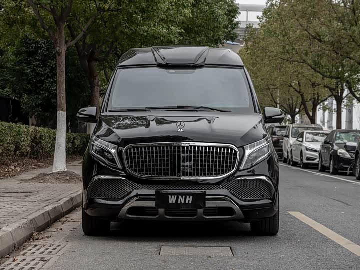 Mercedes-Benz V-Class, 2023 — фото 2 из 9