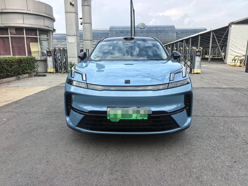 Lynk & Co 08 EM-P Hybrid, 2025 — фото 2 из 12