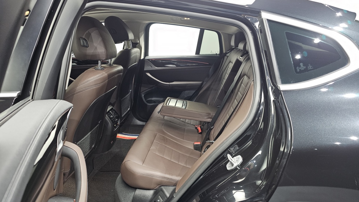 BMW X4, 2022 — фото 12 из 12