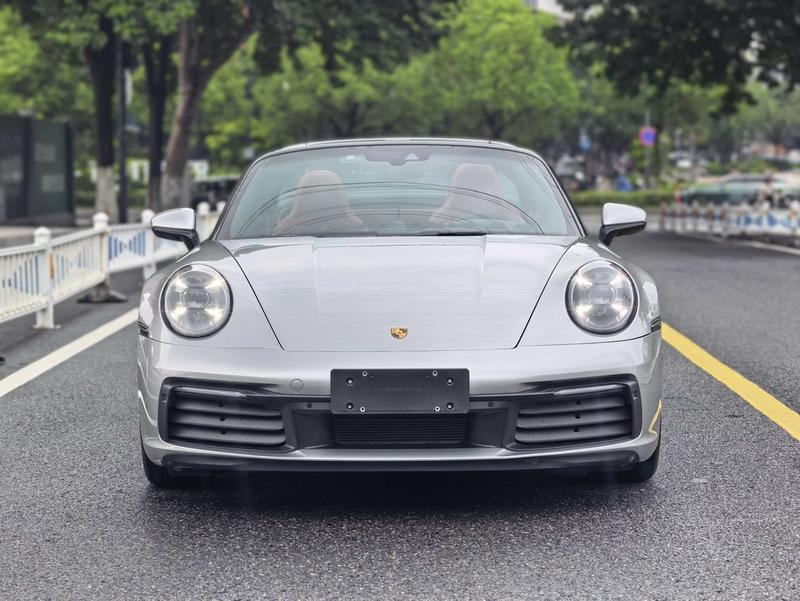 Porsche 911, 2022 — фото 2 из 9