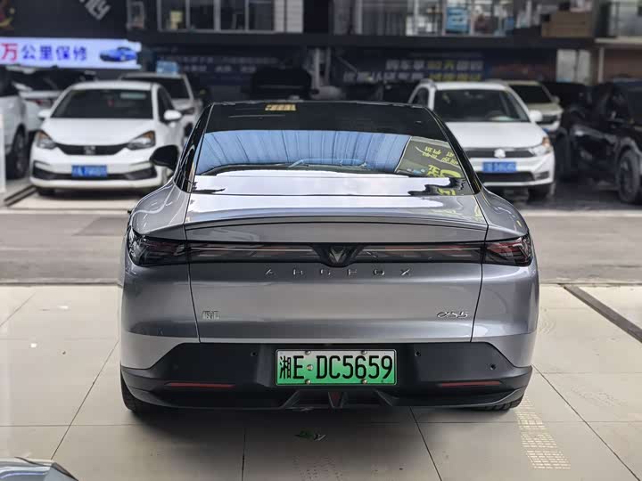 BAIC Arcfox Alpha S5, 2025 — фото 5 из 9