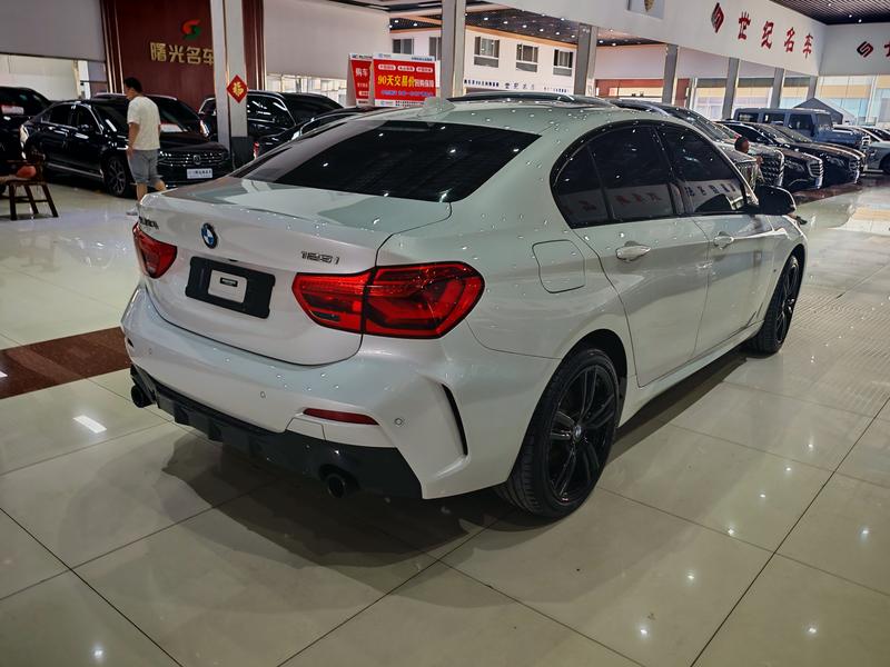 BMW 1 Series, 2022 — фото 6 из 11