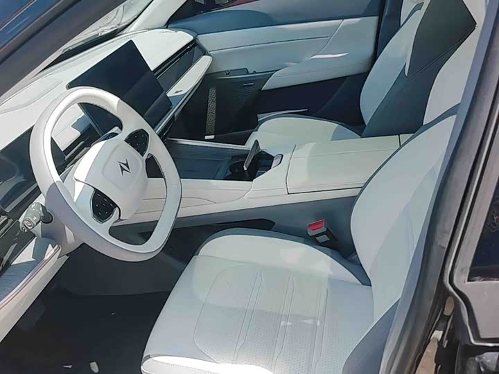 Dongfeng Yipai eπ 007, 2024 — фото 4 из 5