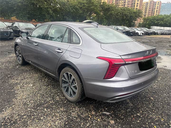 Hongqi H5 Hybrid, 2025 — фото 7 из 9