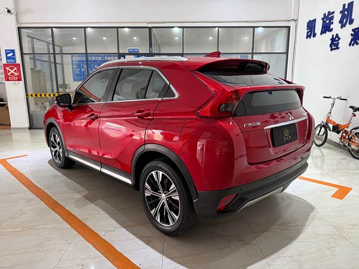 Mitsubishi Eclipse Cross, 2022 — фото 6 из 9