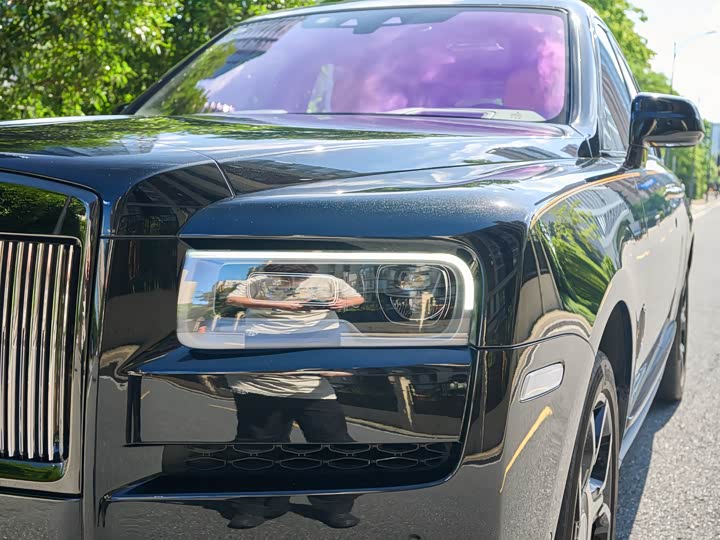 Rolls-Royce Cullinan, 2022 — фото 6 из 9