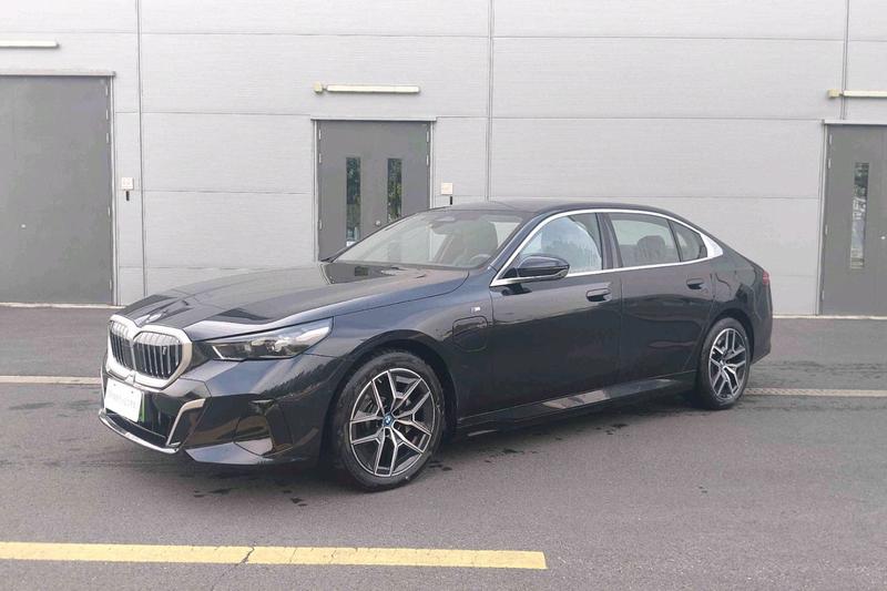 BMW i5, 2025 — купить в Санкт-Петербурге под ключ