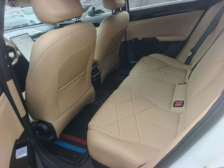 Geely Galaxy L6, 2023 — фото 9 из 9