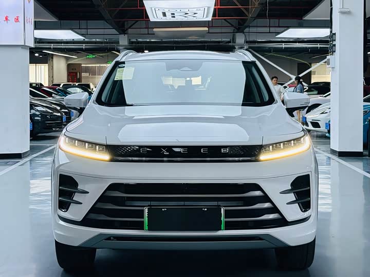 Exeed LX C-DM Hybrid, 2023 — фото 2 из 9