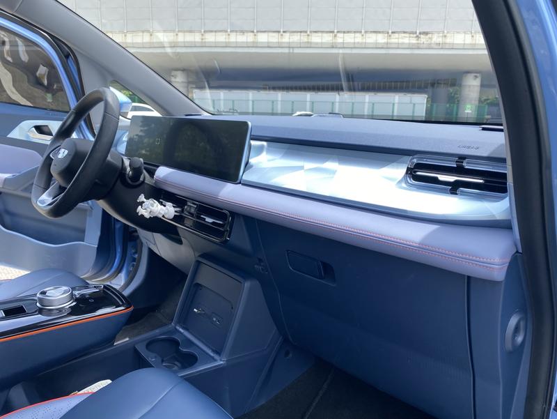 Geely Geometry E Firefly, 2022 — фото 7 из 11