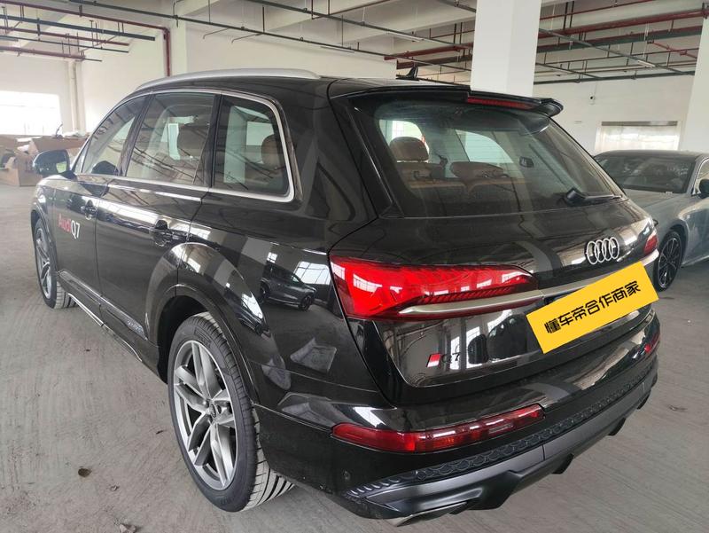 Audi Q7, 2025 — фото 4 из 12