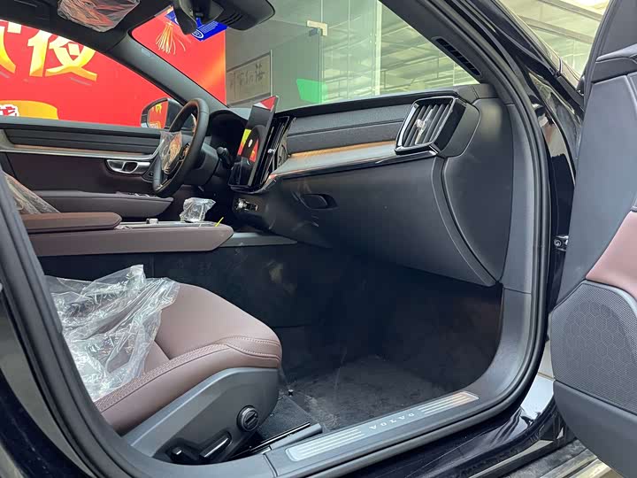 Volvo S90, 2026 — фото 3 из 9