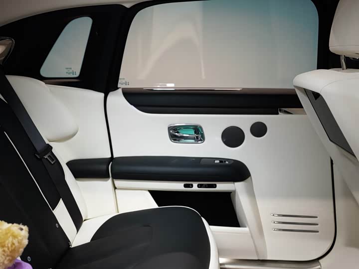 Rolls-Royce Ghost, 2022 — фото 8 из 9