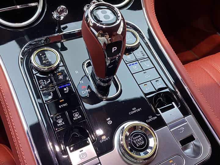 Bentley Continental GT, 2022 — фото 4 из 5